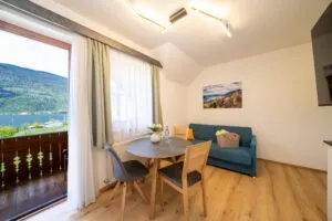 Parth-Ferienwohnung-Spatzennest-Seeblick-14-by-Gert_Perauer
